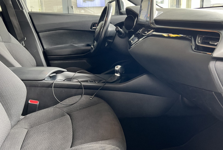 TOYOTA C-HR 1.8 122H DYNAMIC