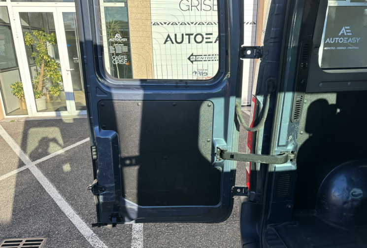 RENAULT Master Combi / 9 places / TVA RECUPERABLE / 2.3 dCi / 110 ch / Suivi Renault / Pas de clim